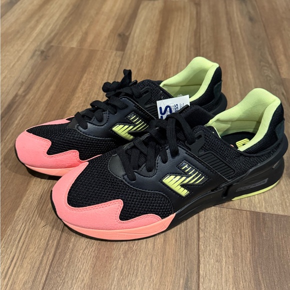 New balance Kahwi Leonard Black and Pink Athletic Sneakers